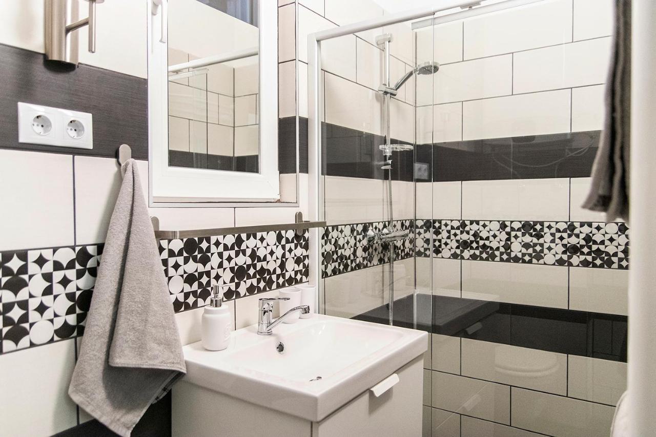 Astoria Tiny Apartment Budapest Bagian luar foto